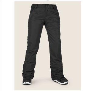Women’s Volcom ski/snowboard pants. NWT.